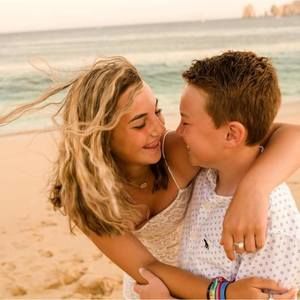 Meet your Posher, Leslie